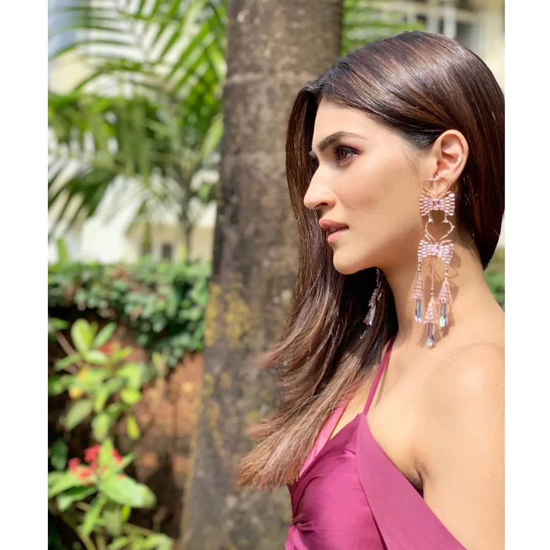 Kriti Sanon Wearing Birdwing Pearl Dusters